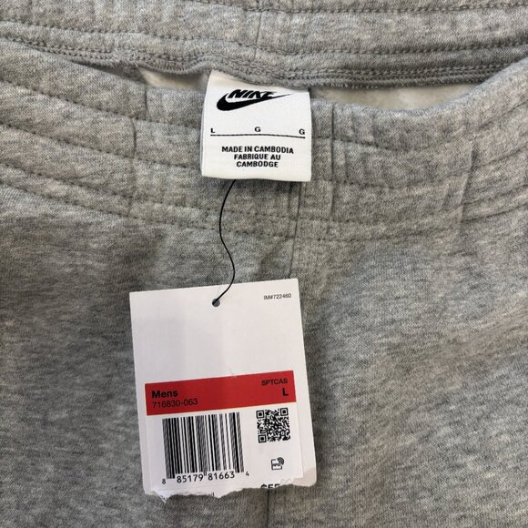 Men’s Nike Club Fleece Joggers Men''s Large Pants 716830-063 Gray NWT - Picture 4 of 5